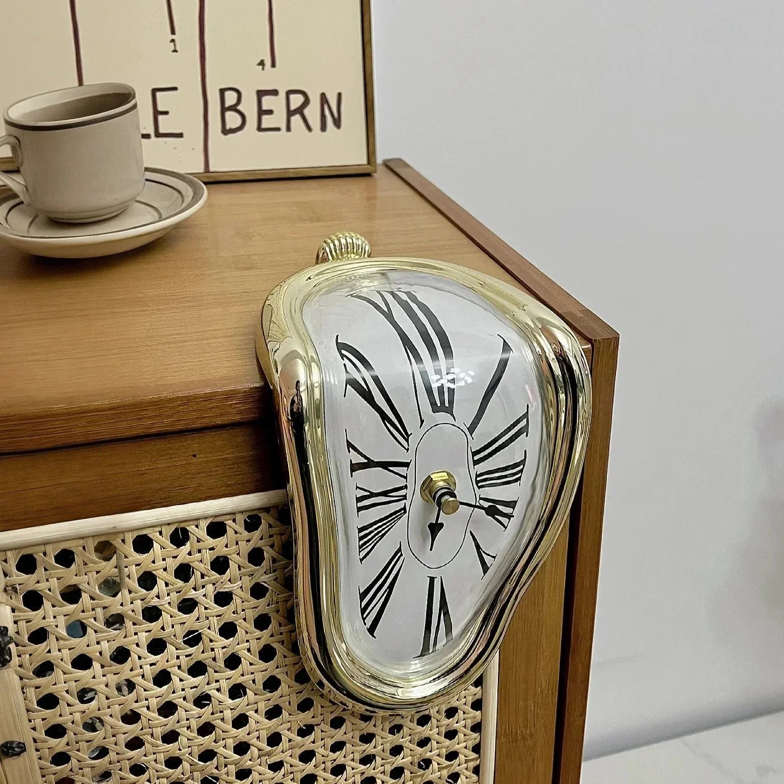 DALI Melting Clock - Cozy Home Life